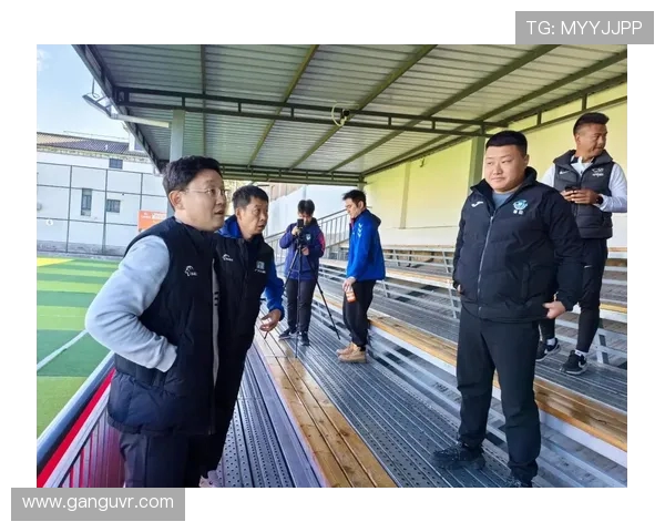 孙继海的足球生涯与中国足球发展的关联探析：从球场到教练的成长历程