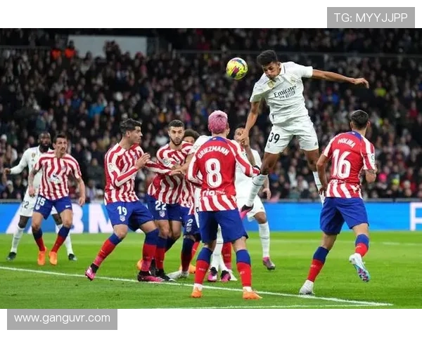 皇家马德里迎强敌巅峰对决揭开胜负悬念欧洲豪门之战即将打响