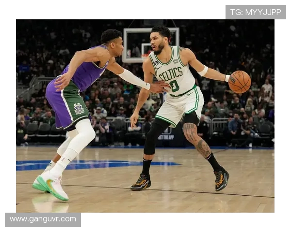 凯尔特人迎战雄鹿季后赛激烈对决，双方焦点球员表现引热议