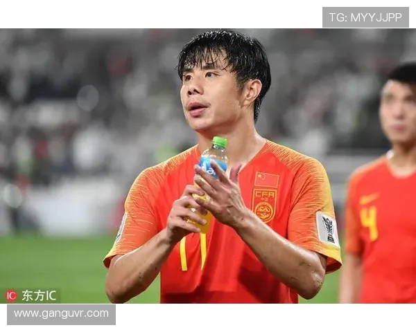 蒿俊闵以坚韧与智慧诠释中国足球精神引领新一代拼搏力量