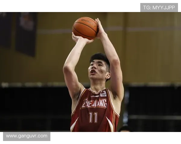 余嘉豪的成长之路与篮球梦想如何激励年轻一代追求卓越与坚持不懈